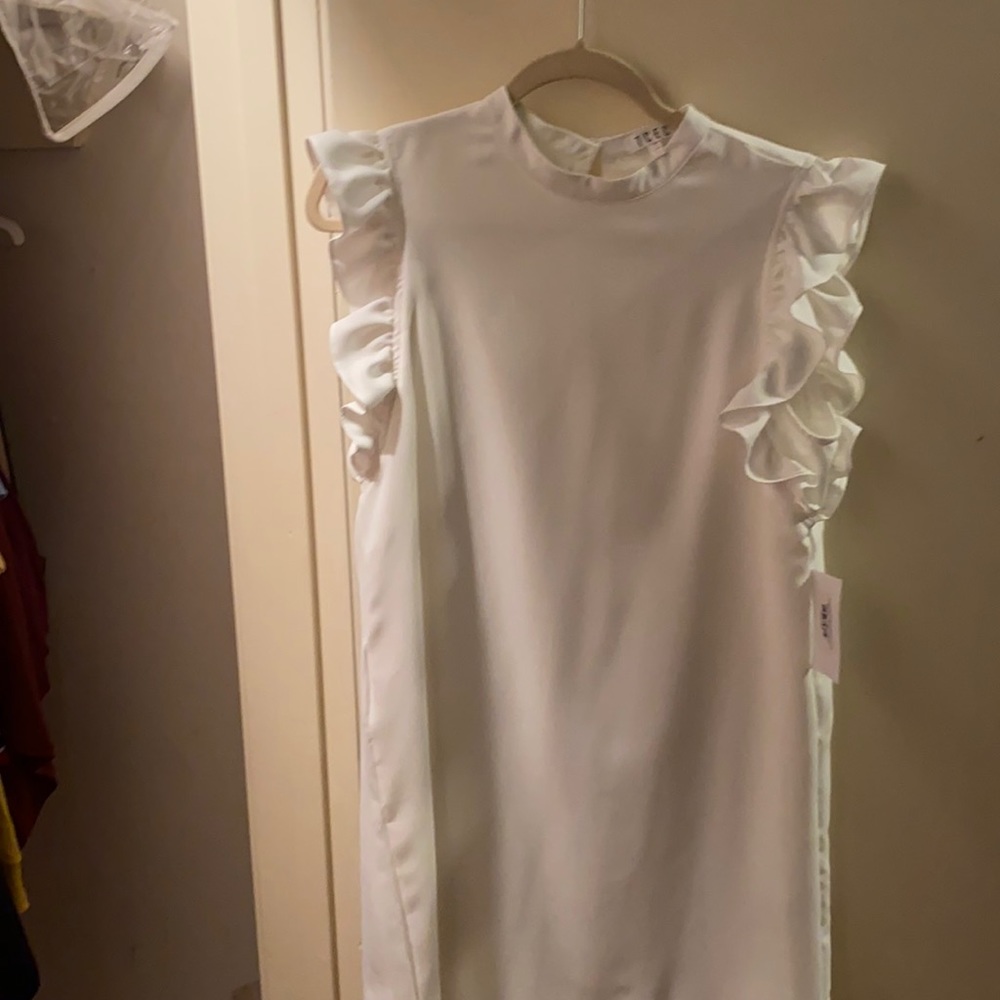 Gorgeous short white dress!!!